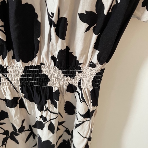 H&M Calf Length Floral Dress - Picture 5 of 6